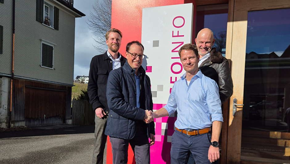 GEOINFO und iNovitas bei der Vertragsunterzeichnung in Herisau